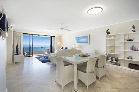 Clubb Coolum Beach Resort - Northern Rivers Accommodation 3
