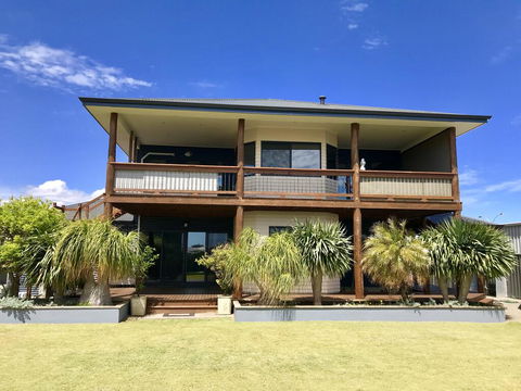 Coastal Paradise Holiday Home: Swimming Pool + WiFi - Northern Rivers Accommodation 3