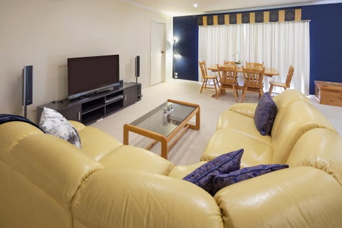 Cobbon Retreat - Northern Rivers Accommodation 2