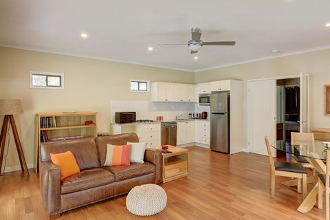 Cockatoo Hideaway - Northern Rivers Accommodation 1