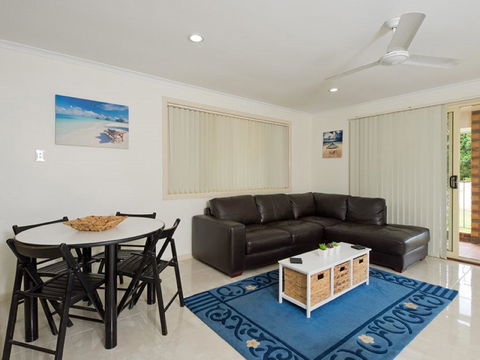 Comfortable Lowset Family Home Only Minutes From The Water! Tarooki St, Bellara - Northern Rivers Accommodation 2