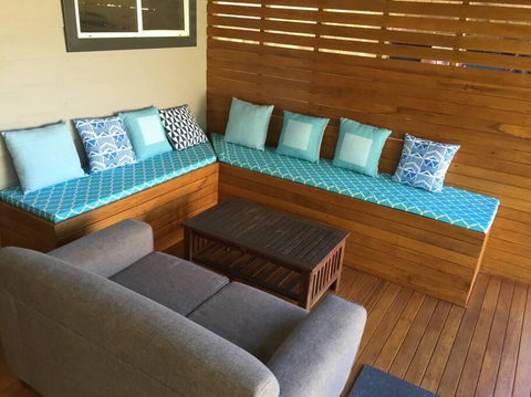 Comfortable Queen Sized Room Near Tuggerah Lake - Northern Rivers Accommodation 1