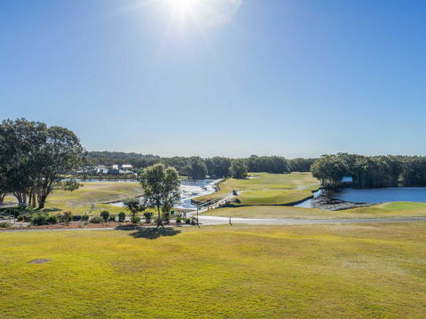 Condo 108 @ Horizons Resort & Golf, Stunning Course + Lake Views - Northern Rivers Accommodation 3
