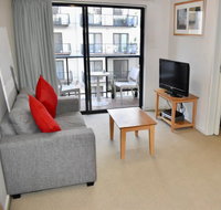 Convenient City Apartment with Pool Gym and Tennis Court - Northern Rivers Accommodation