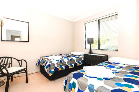 Coode Street Townhouse - Northern Rivers Accommodation 3