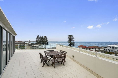 Coolwaters, Penthouse - Northern Rivers Accommodation 0
