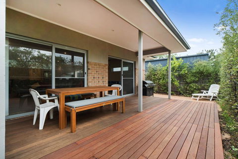 Cootamundra - Northern Rivers Accommodation 1