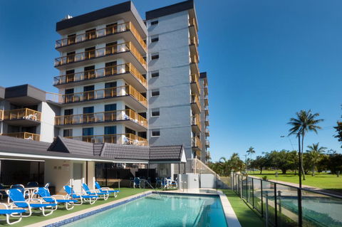Coral Towers Holiday Suites - Northern Rivers Accommodation 0