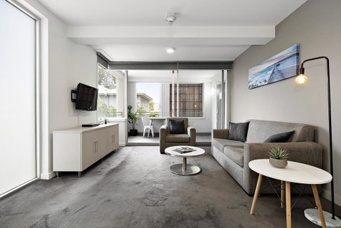 Cosmopolitan Hotel Melbourne - Northern Rivers Accommodation 2