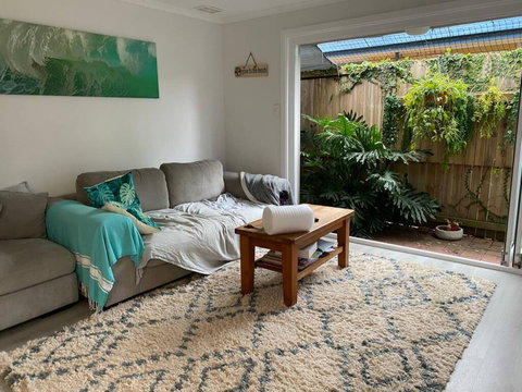 Cosy Backyard Apartment Close To Miami Beach - Northern Rivers Accommodation 0