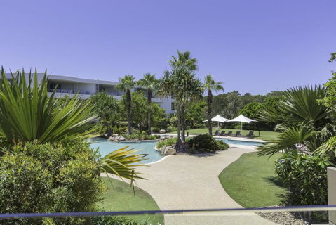COTTON BEACH ON THE POOL 66 - Northern Rivers Accommodation 0