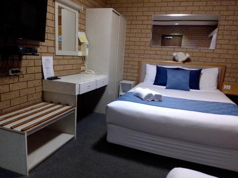 Country Home Motor Inn - Northern Rivers Accommodation 3