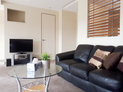 Couples Retreat With Mountain View Near Hobart - Northern Rivers Accommodation 3
