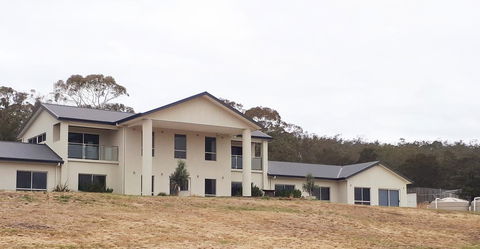 Couples Retreat With Mountain View Near Hobart - Northern Rivers Accommodation 2