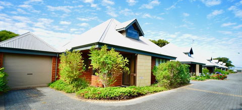 Cowrie Chalet - Northern Rivers Accommodation 0