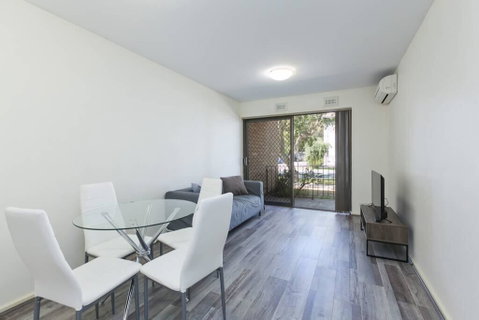 Cozy & Perfect Location Next To Perth Zoo - Northern Rivers Accommodation 0