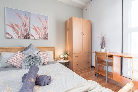 Cozy 3BR Sleep8 Apt 1min WalkTo Train Bus Shopping - Northern Rivers Accommodation 0