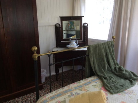CupnSaucer Cottage - Northern Rivers Accommodation 3