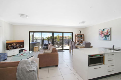 Cypress Townhouse 17 - Mulwala - Northern Rivers Accommodation 2