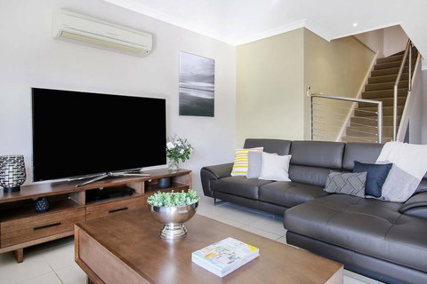 Cypress Townhouse 21 - Mulwala - Northern Rivers Accommodation 3
