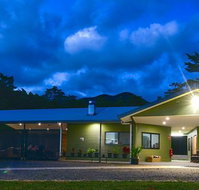 Daintree Peaks ECO Stays - Northern Rivers Accommodation