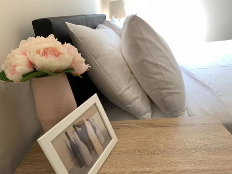 Delicate And Peaceful Bundoora Townhouse 11-R4 - Northern Rivers Accommodation 0