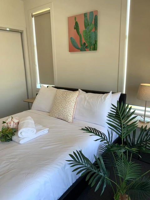 Delicate And Peaceful Bundoora Townhouse 12-R3 - Northern Rivers Accommodation 3
