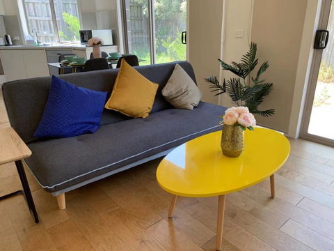 Delicate And Peaceful Bundoora Townhouse 7 - Northern Rivers Accommodation 0