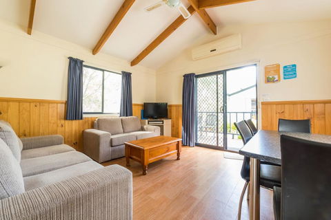 Deniliquin Riverside Caravan Park - Northern Rivers Accommodation 0