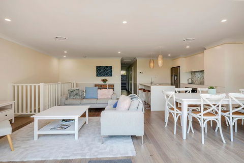 DESIGNER HOLIDAY BEACH PAD // 4 BED // COPA - Northern Rivers Accommodation 3