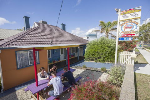 Dolphin Retreat Bunbury YHA - Northern Rivers Accommodation 1
