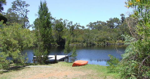 Donnelly Lakes - Northern Rivers Accommodation 2