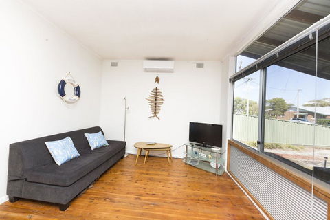 DOUGLAS COTTAGE FORSTER - Northern Rivers Accommodation 2