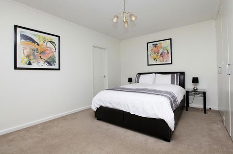 Downstairs In Hawthorn - Northern Rivers Accommodation 0