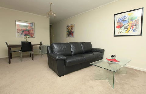 Downstairs In Hawthorn - Northern Rivers Accommodation 2