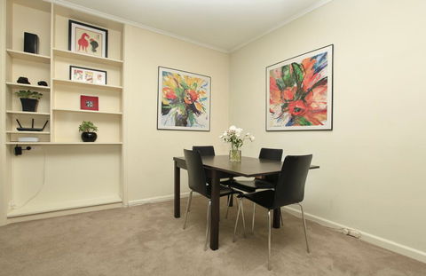 Downstairs In Hawthorn - Northern Rivers Accommodation 1
