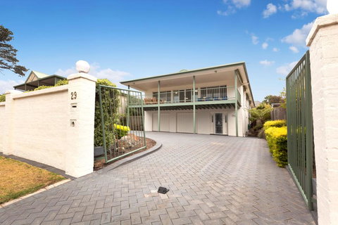 DROMANA BAY VIEWS - DROMANA - Northern Rivers Accommodation 3