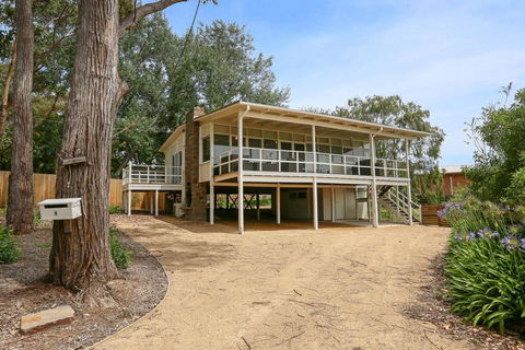 DROMANA BEACH SHACK... - Northern Rivers Accommodation 1