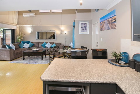 Dunsborough Deluxe Retreat - Northern Rivers Accommodation 3