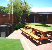 Dunsborough Inn Backpackers - Northern Rivers Accommodation