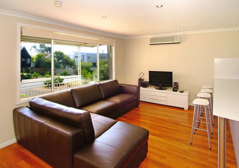 Eagle Bay Beach House - Northern Rivers Accommodation 1