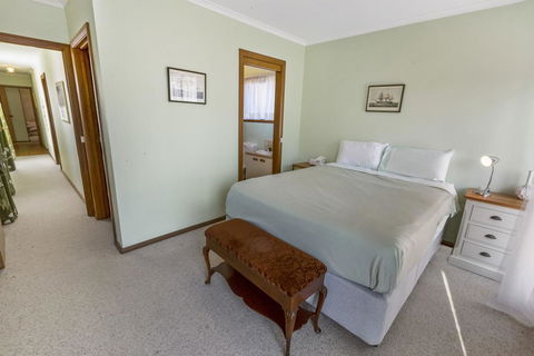 Eagle Point Getaway - Waterfront Serenity! - Northern Rivers Accommodation 2