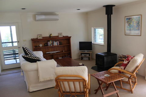 East Street Retreat - Northern Rivers Accommodation 1