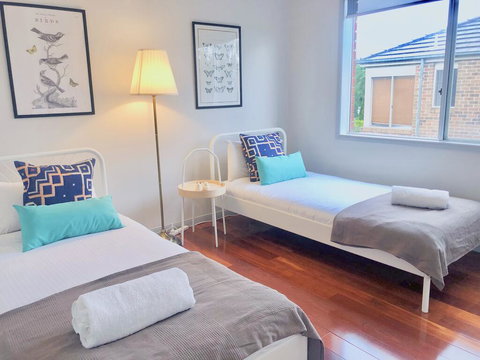 Elegant Glen House 4B5B ParkFront - Northern Rivers Accommodation 2