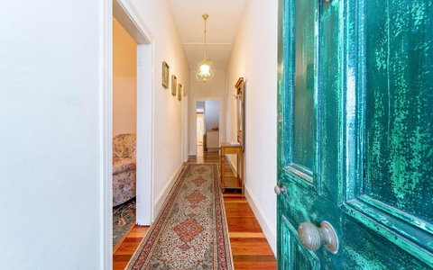 Eliza 1875 Red Brick Duplex Townhouse - Northern Rivers Accommodation 1