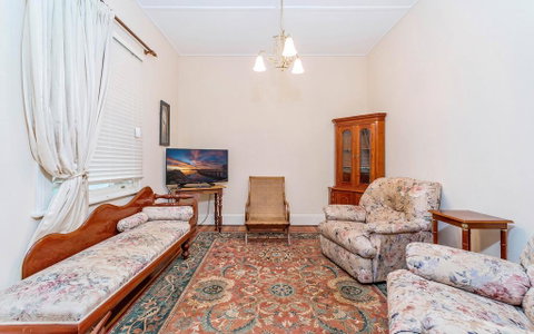 Eliza 1875 Red Brick Duplex Townhouse - Northern Rivers Accommodation 2