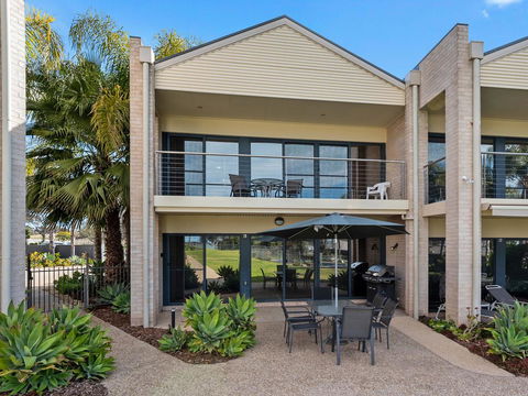 ELSINOR Townhouse 3 Mulwala - Northern Rivers Accommodation 0