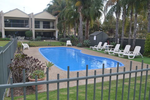 ELSINOR Townhouse 8 Mulwala - Northern Rivers Accommodation 0