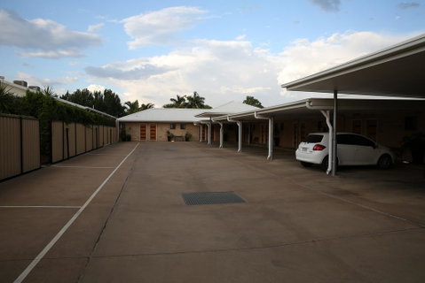Emerald Central Palms Motel - Northern Rivers Accommodation 1