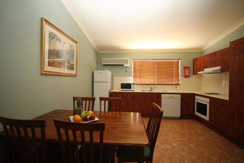 Emerald Explorers Inn - Northern Rivers Accommodation 3